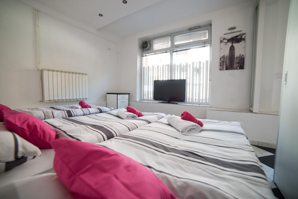 טוזלה Apartman Hitno מראה חיצוני תמונה