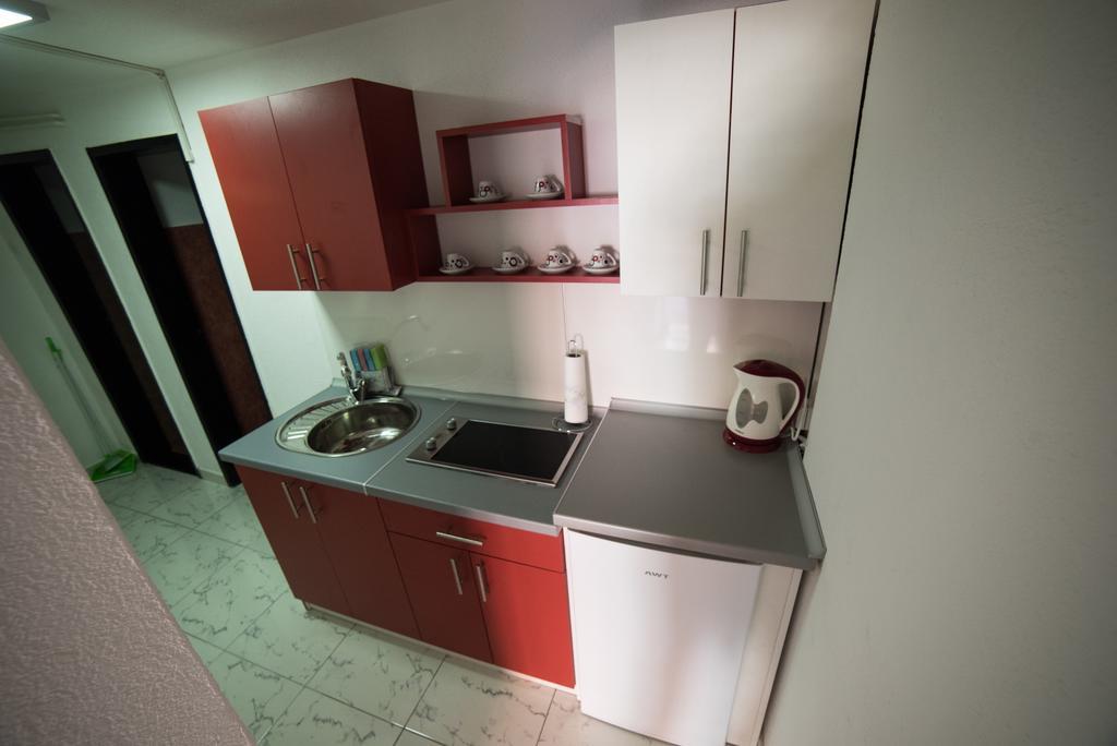טוזלה Apartman Hitno מראה חיצוני תמונה