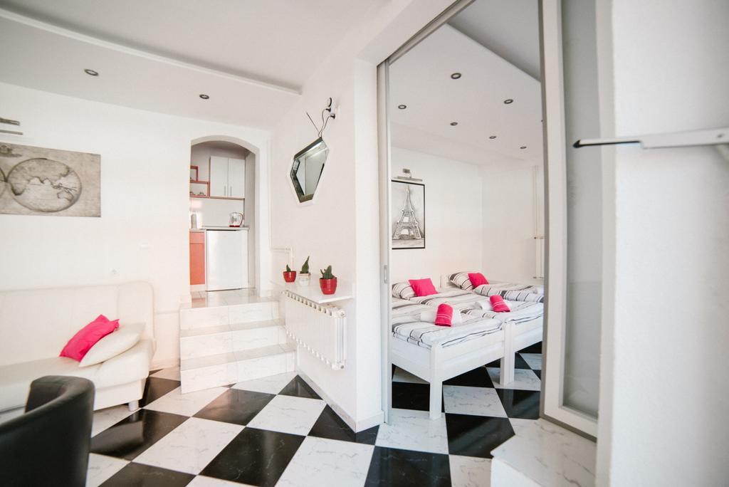 טוזלה Apartman Hitno מראה חיצוני תמונה