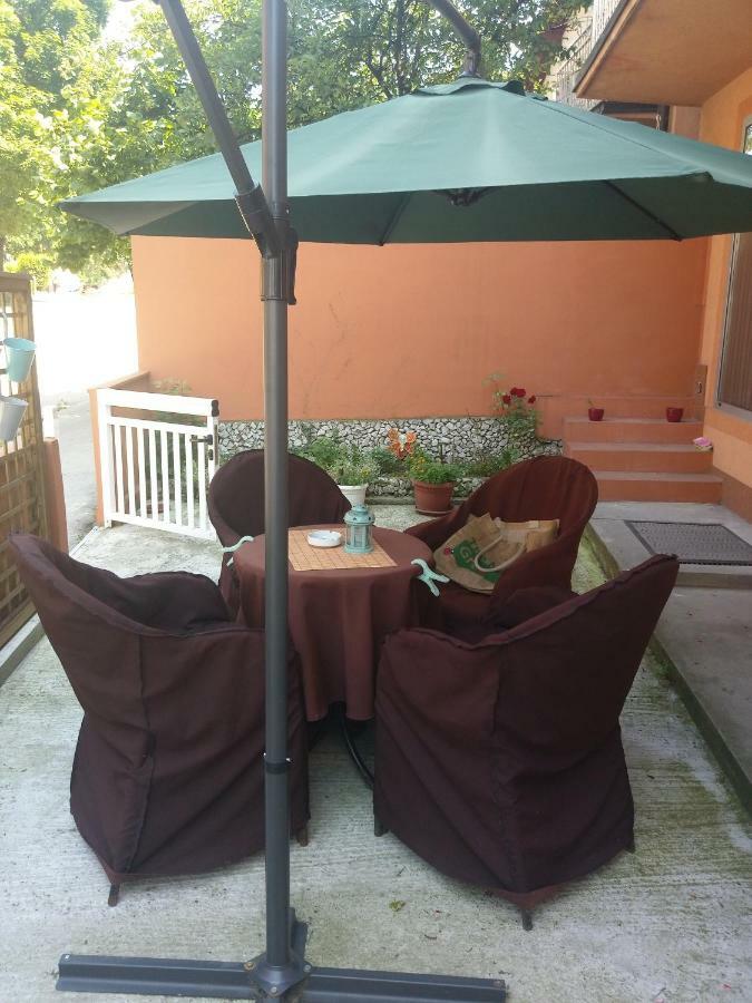 טוזלה Apartman Hitno מראה חיצוני תמונה
